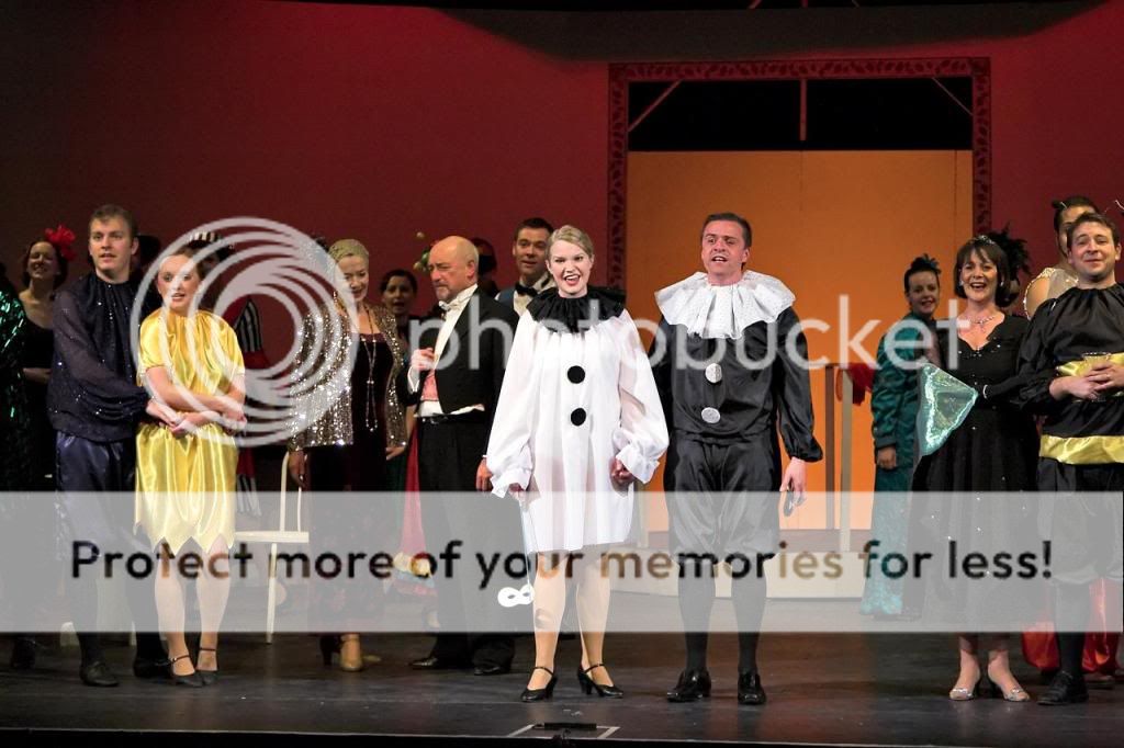 IMAGE: http://i392.photobucket.com/albums/pp9/hamacting/200702%20-%20EMT%20-%20The%20Boy%20Friend/3114928195_6580b4726d_o.jpg