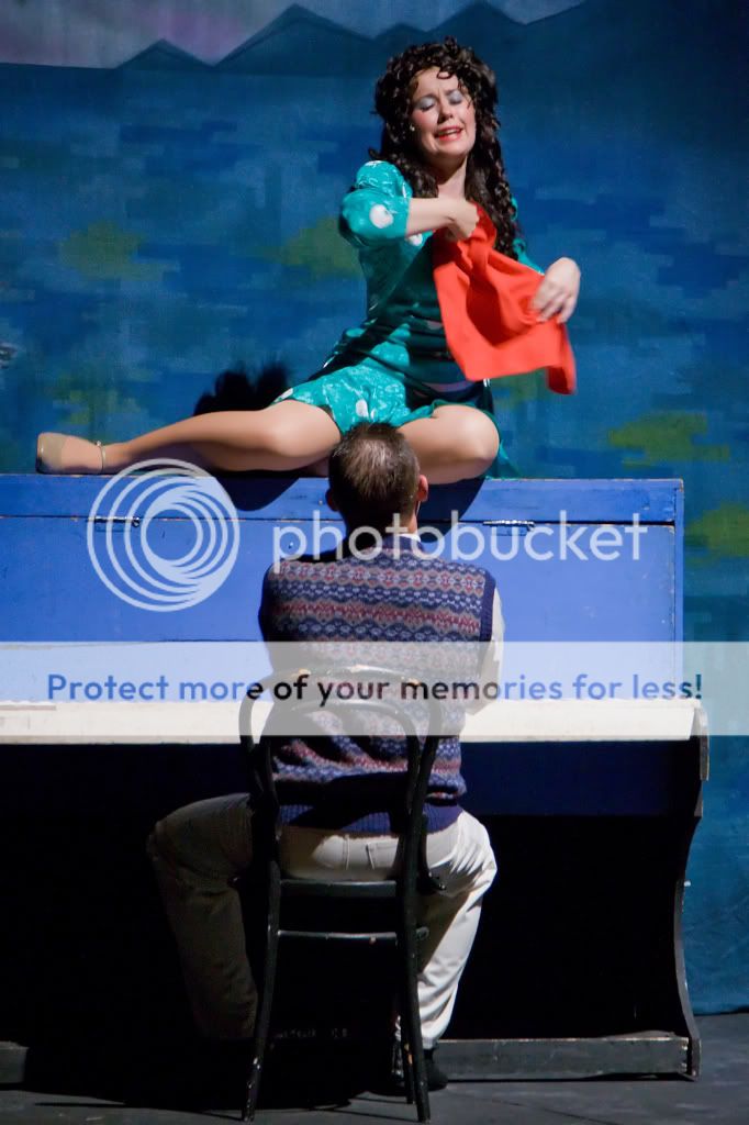 IMAGE: http://i392.photobucket.com/albums/pp9/hamacting/Theatre%20Guild%20-%20Copacabana/TheatreGuild_Copcabana_1_336.jpg